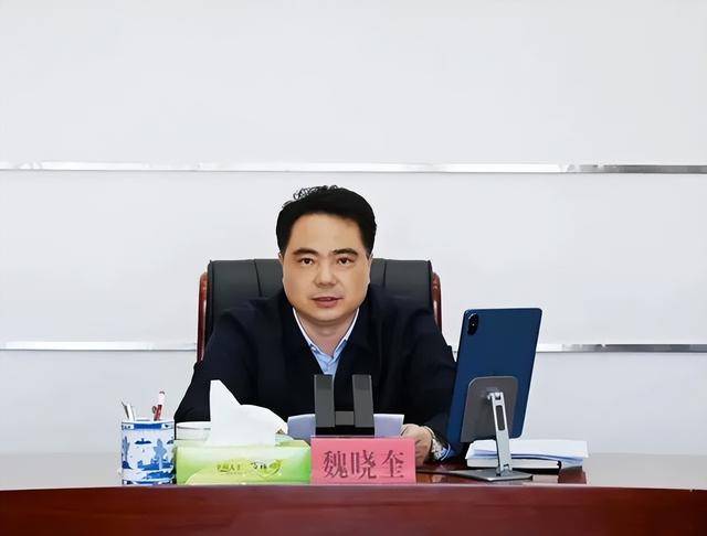 卸任市委书记3天后<strong></p>
<p>贵金属关税政策</strong>，55岁的他任省政府党组成员！