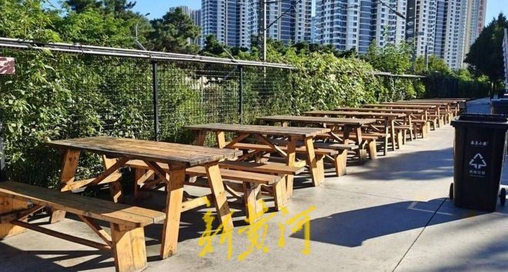 秦皇岛一网红夜市被指违规占用规划绿地却经营4年之久<strong></p>
<p>贵金属纸钞工艺</strong>，当地回应：无审批手续 | 刚调查