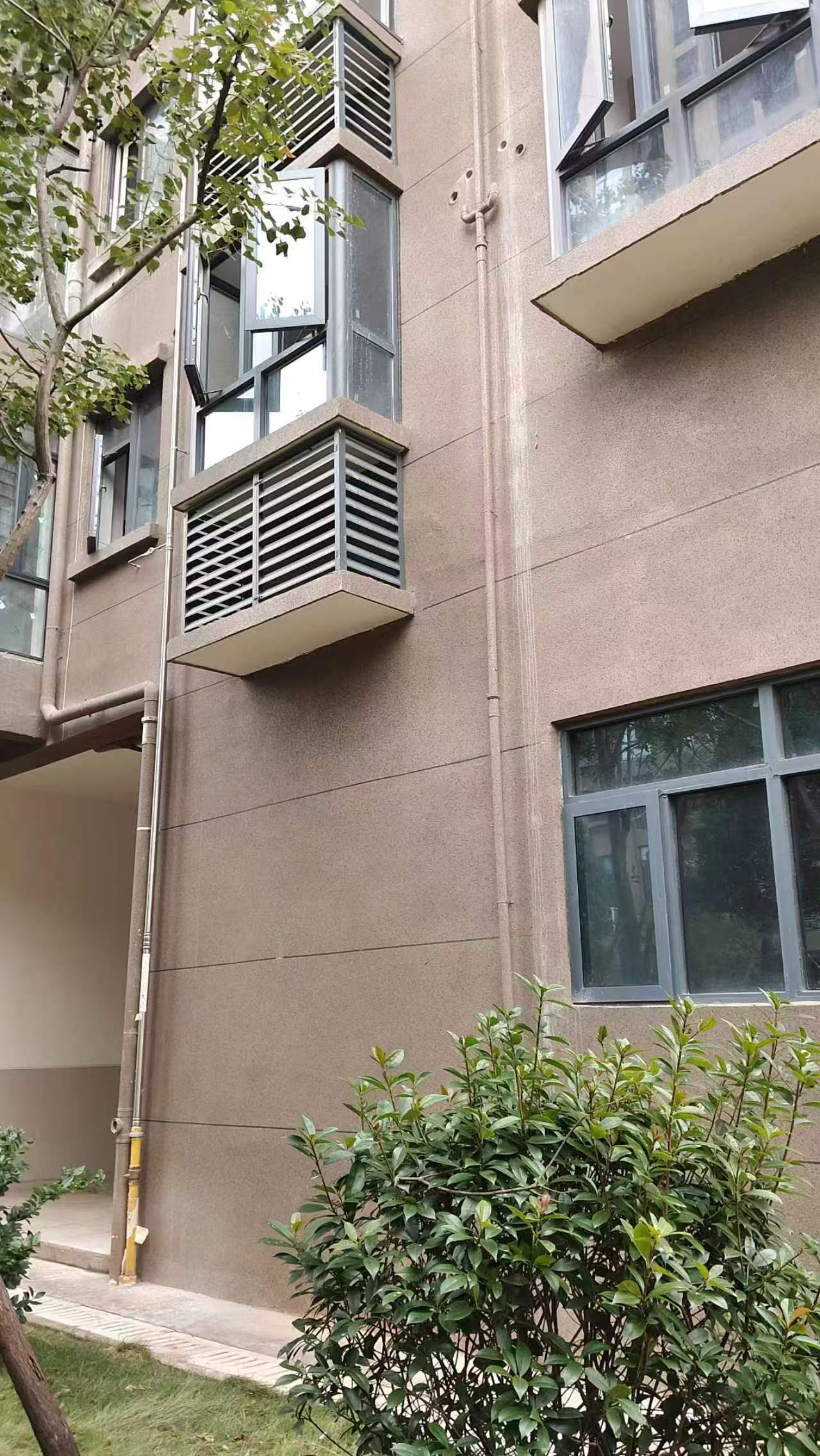 空调机位被楼下邻居占用<strong></p>
<p>贵金属有哪几类</strong>，娄底女业主无法入住起诉索赔11万！邻居：我的也被占了