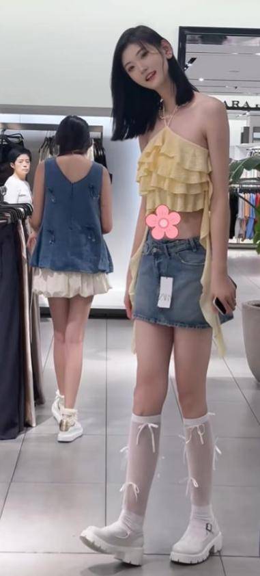 女孩身高2米26貌美如花<strong></p>
<p>融祥贵金属诈骗</strong>，妈妈天天发愁：白长这么漂亮，没人敢追