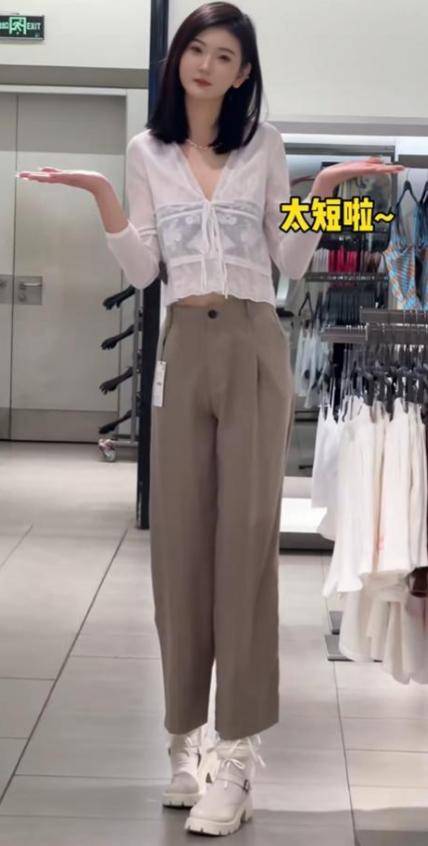 女孩身高2米26貌美如花<strong></p>
<p>融祥贵金属诈骗</strong>，妈妈天天发愁：白长这么漂亮，没人敢追