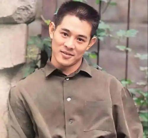 李连杰:后事一切从简<strong></p>
<p>玩转工行贵金属</strong>，不用立碑也不用办丧事，树葬海葬都可以