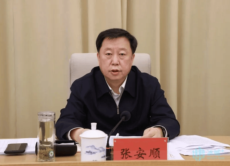 候补中央委员、黑龙江省委副书记张安顺<strong></p>
<p>DOT网站</strong>，履新职