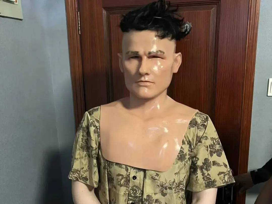 江苏一男子戴仿真“人皮”面具入室盗窃<strong></p>
<p>币安币APP下载</strong>，流窜多个小区作案，涉案金额达15万余元
