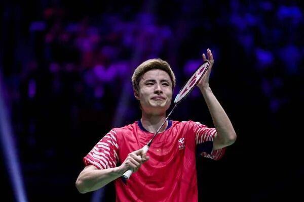 祝贺！石宇奇2比1逆转昆拉武特<strong></p>
<p>BITOP价格</strong>，获得羽毛球世锦赛男单冠军！