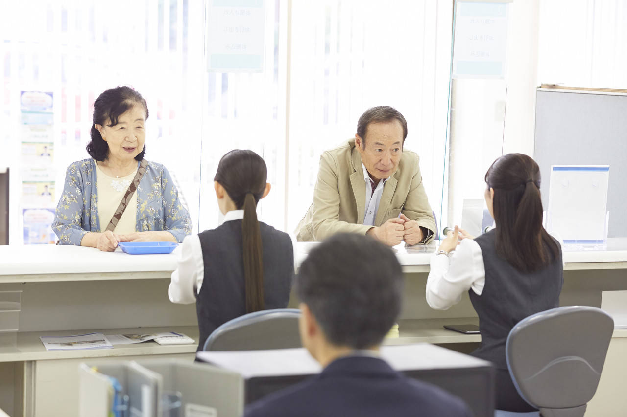 退休后<strong></p>
<p>BITOP价格</strong>，他们重新开始上班：“工资不高，图个开心”