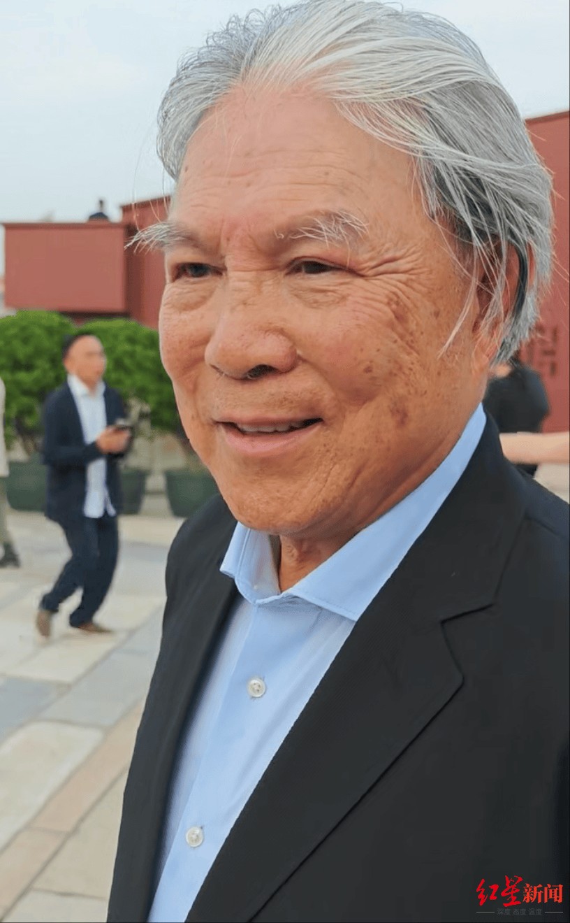 霍震霆：在阅兵仪式中<strong></p>
<p>ETH价格</strong>，看到了国家的国防能力和国家发展