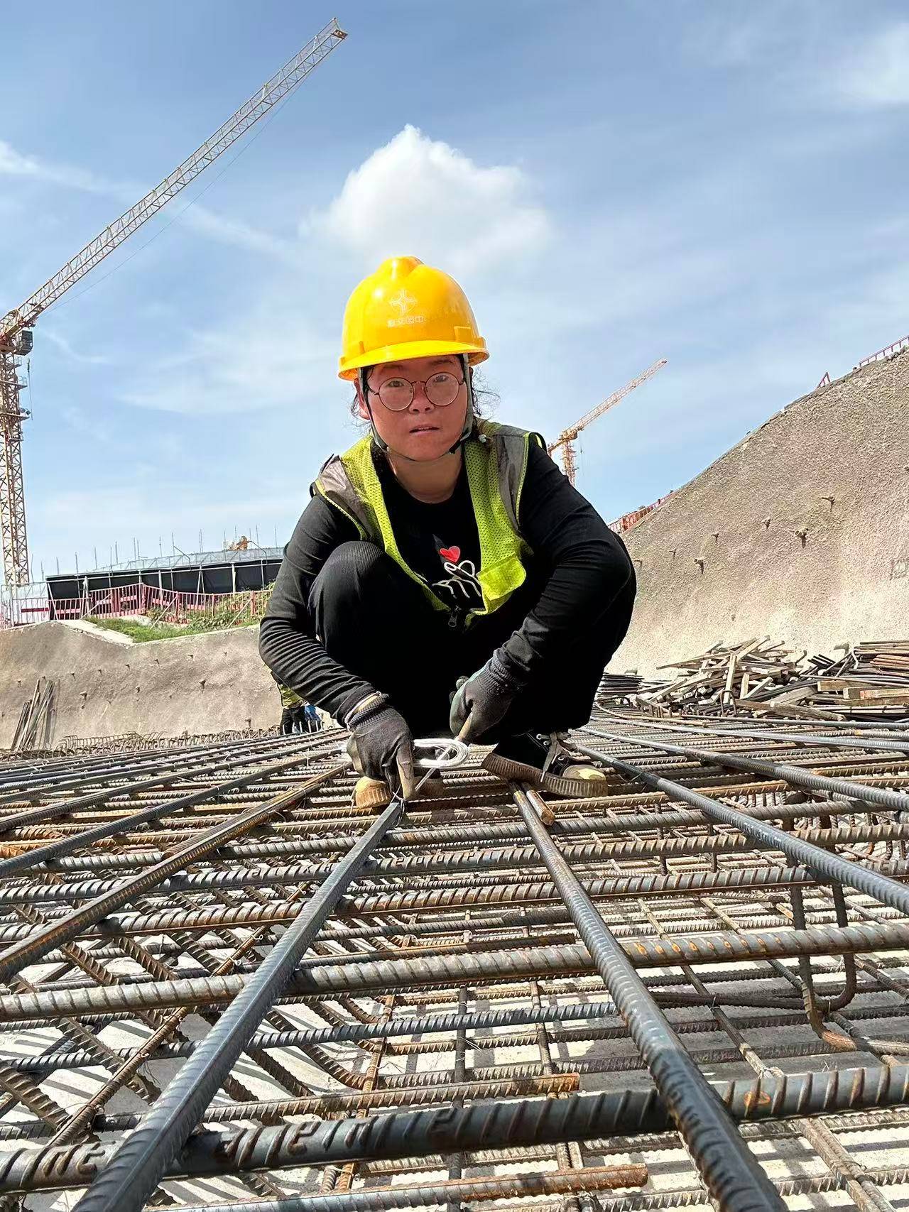 00后女孩工地绑钢筋5年成家里经济支柱：汗水流进眼睛特别疼<strong></p>
<p>XRP价格</strong>，工友让我干轻松的活
