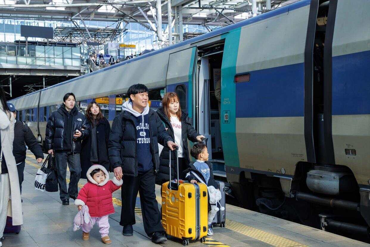 韩国人口萎缩<strong></p>
<p>瑞波币价格</strong>，中小学班级人数为何不减反增?