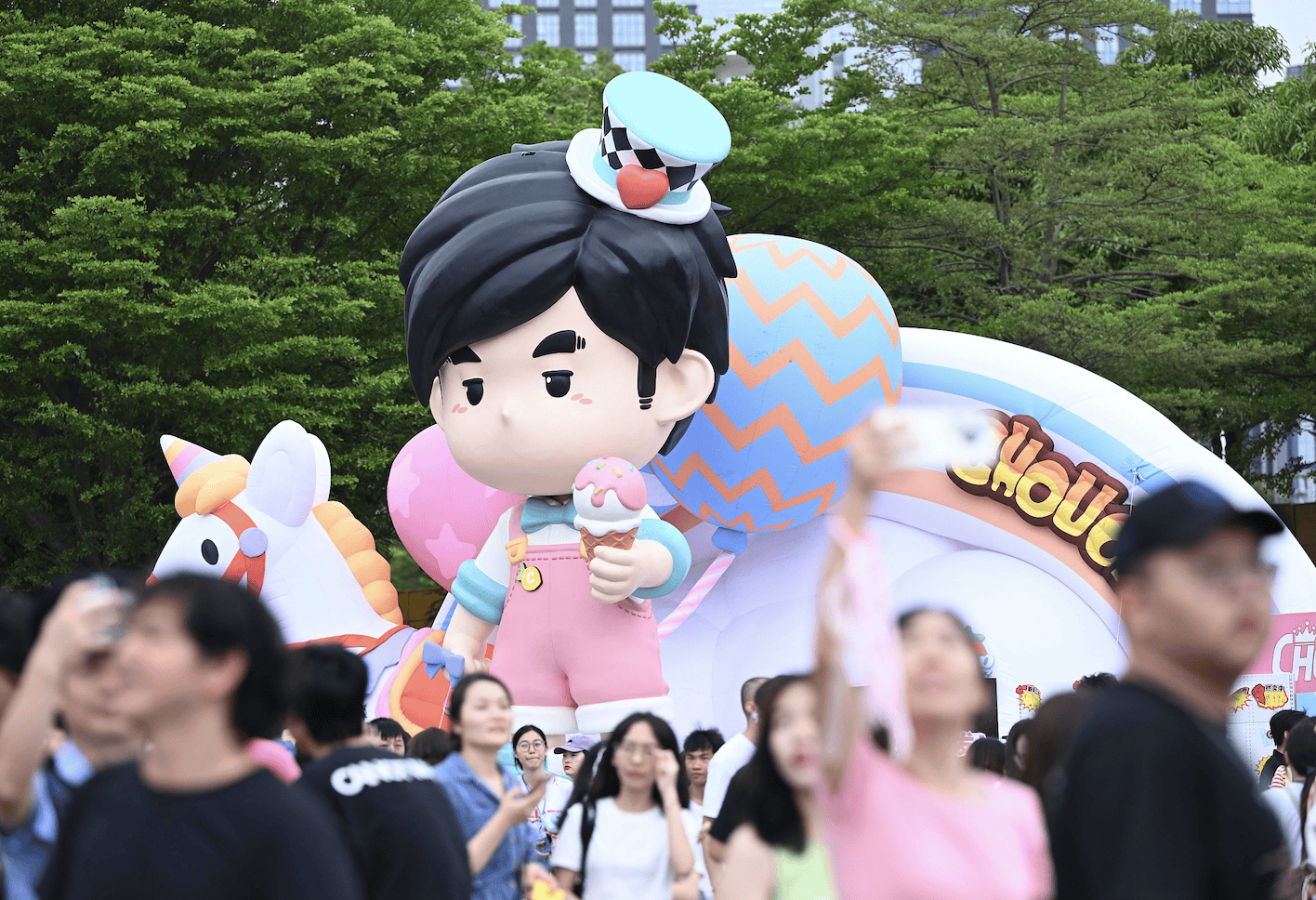 周杰伦济南演唱会一票难求<strong></p>
<p>DOT价格</strong>，有商家出租“写字楼观景窗”，报价最高1000元