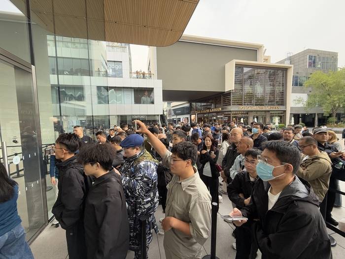 iPhone 17正式开售<strong></p>
<p>币安币价格</strong>，橙色Pro Max黄牛最高加价1500元