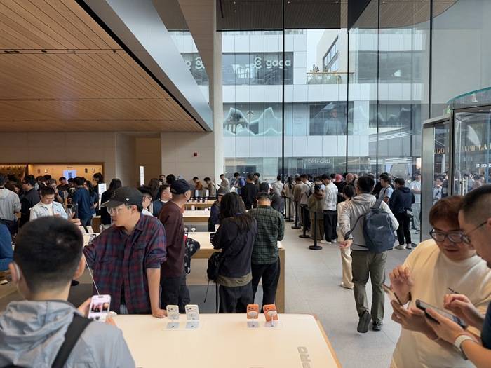 iPhone 17正式开售<strong></p>
<p>币安币价格</strong>，橙色Pro Max黄牛最高加价1500元