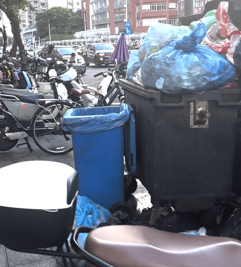 深圳一医院门口被指“举步维艰”<strong></p>
<p>比特现金价格</strong>！整治后记者实探:仍很堵