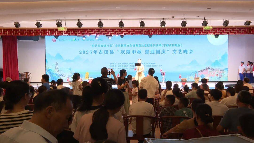 <strong></p>
<p>LTC价格</strong>我县举办“欢度中秋 喜迎国庆”文艺晚会