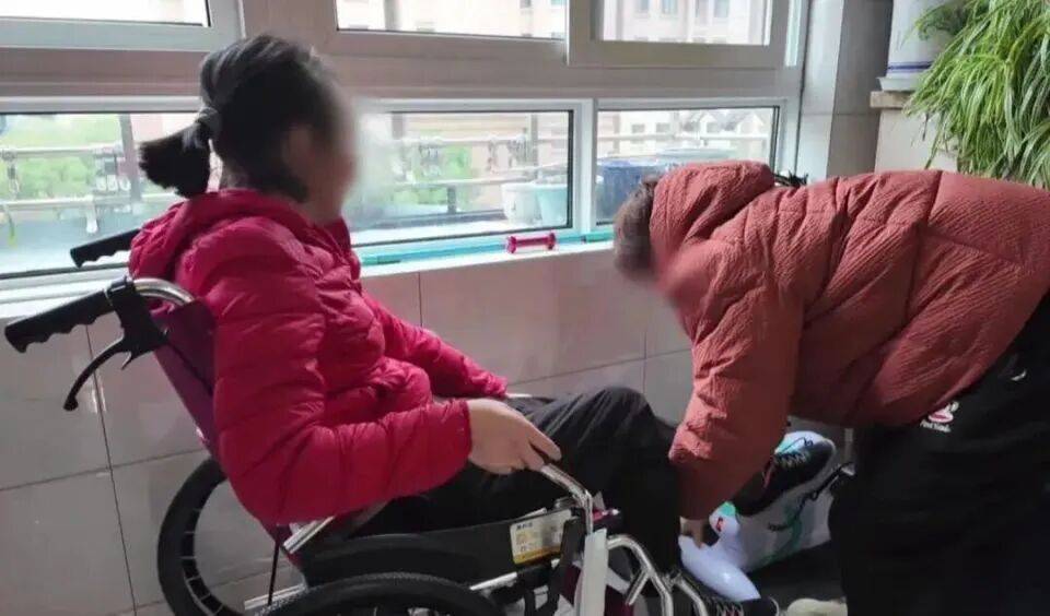 28岁妻子突发罕见病全身瘫痪<strong></p>
<p>数字货币交易</strong>，丈夫哄骗卖婚房携款失踪，检方强势介入