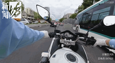 事发上海晚高峰！汹涌车流中<strong></p>
<p>数字货币交易</strong>，一男子绝望跳车，直奔民警而去……