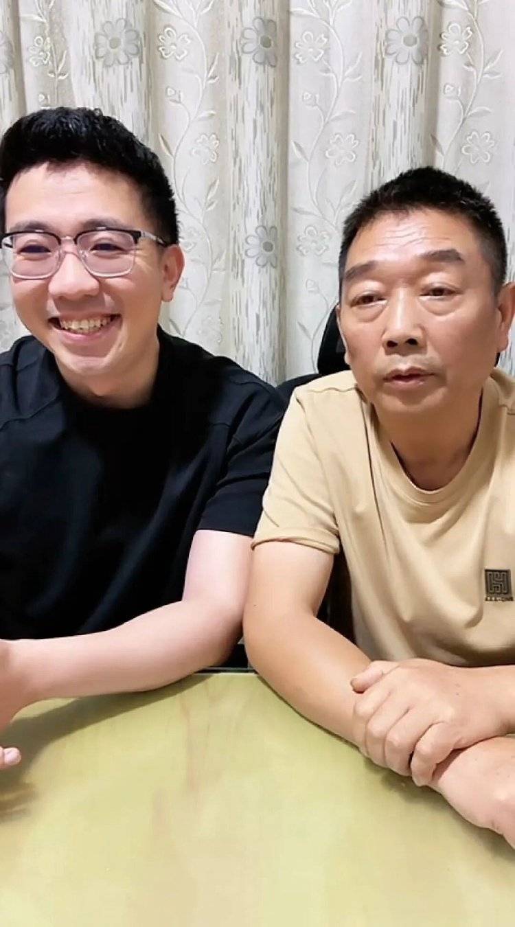 章莹颖男友国庆探望章父并协助直播<strong></p>
<p>数字货币交易所</strong>，网友劝其早点结婚，本人回应