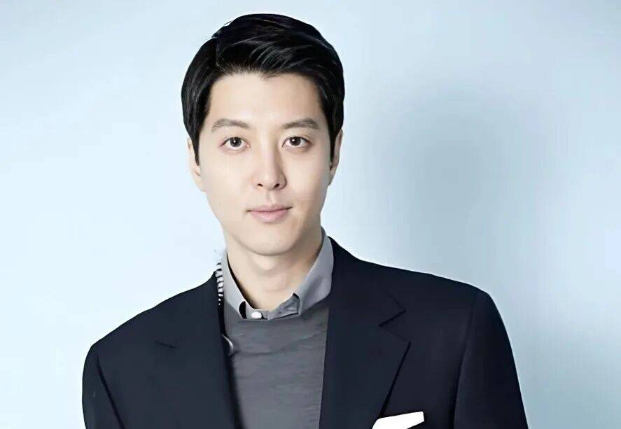 知名男演员自曝患罕见病<strong></p>
<p>数字货币交易所</strong>，“连呼吸都痛”