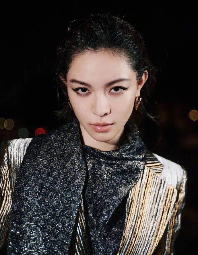 时装周上的女明星<strong></p>
<p>数字货币交易app</strong>，秋冬氛围感一键封顶！