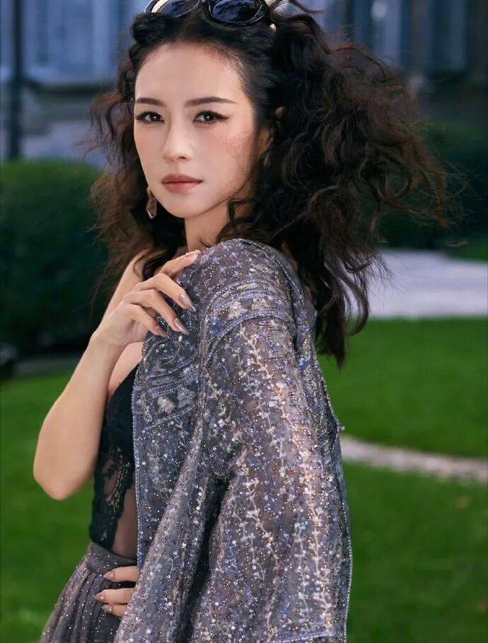 时装周上的女明星<strong></p>
<p>数字货币交易app</strong>，秋冬氛围感一键封顶！