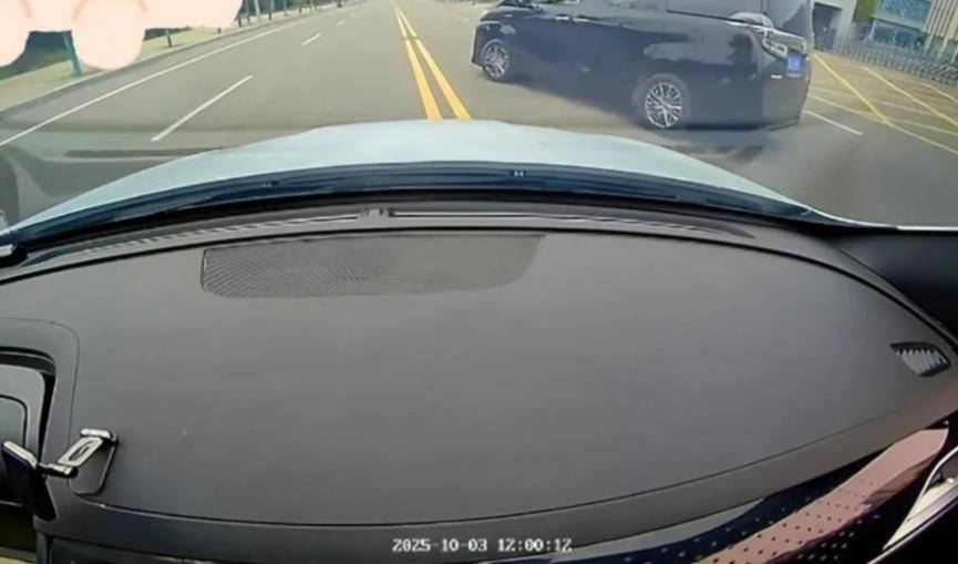 婚庆司机恶意别车后谎称自己是公安人员<strong></p>
<p>数字货币交易app</strong>，涉嫌危险驾驶罪被采取刑事强制措施，律师：或被判处拘役并罚款