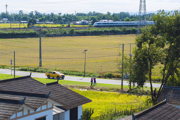 阖家团圆时<strong></p>
<p>数字货币交易平台</strong>，他们守护蓉城灯火