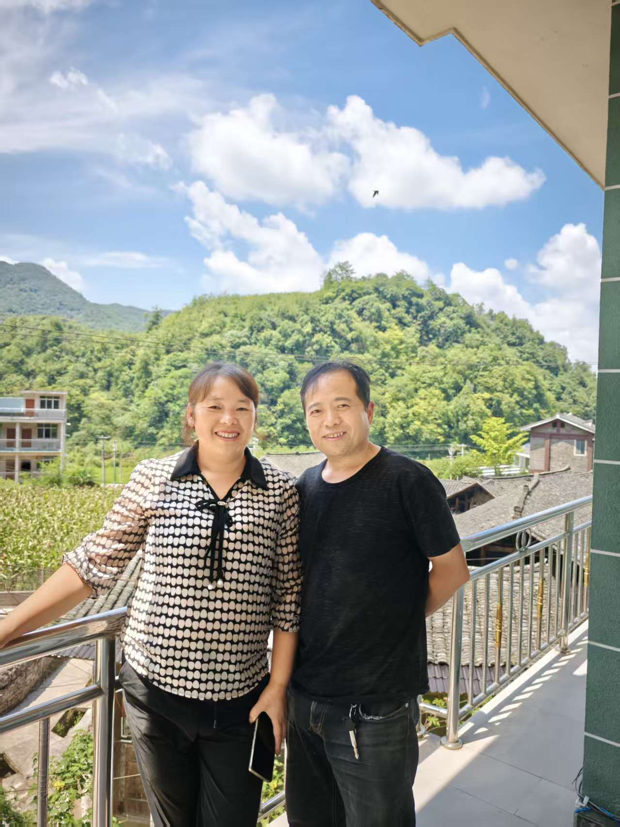 那个让老师骄傲的“调皮”班级！30年同学聚会<strong></p>
<p>数字货币交易官网</strong>，还伴有一封来自贵州的感谢信