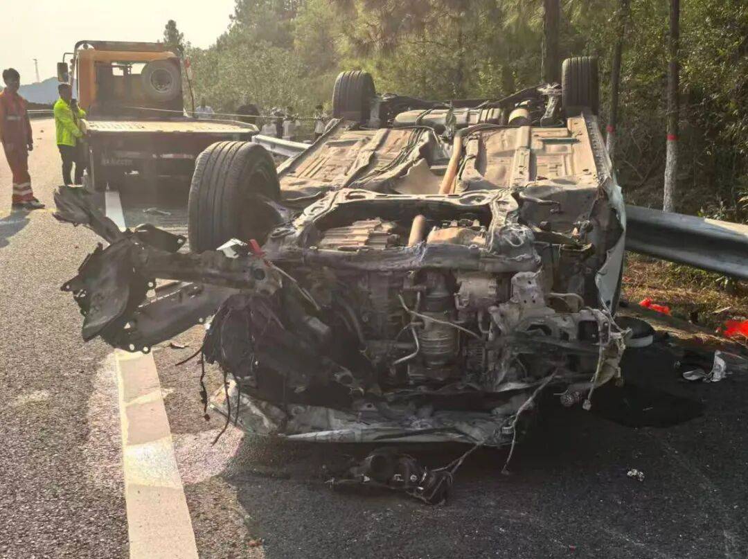 “我撒谎天打雷劈！”男子高速突然强行变道致翻车<strong></p>
<p>数字货币交易所投资</strong>，反诬赖对方