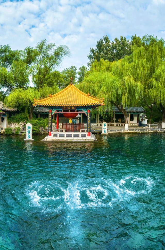 趵突泉地下水位突破30米大关<strong></p>
<p>数字货币交易APP下载</strong>！济南泉水进入最佳观赏季