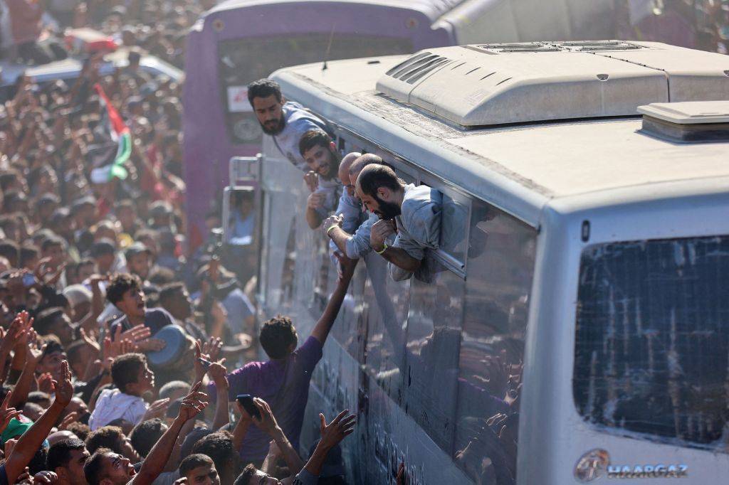 圆桌｜美以宣布“加沙战争”结束<strong></p>
<p>数字货币交易所交易平台</strong>，模糊的协议承载不了巴以和平