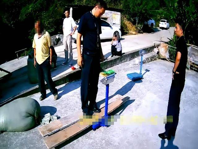 100斤玉米上秤秒变60斤？贵州一村民遭“鬼秤”骗粮！民警出手<strong></p>
<p>数字货币app</strong>，5人被拘