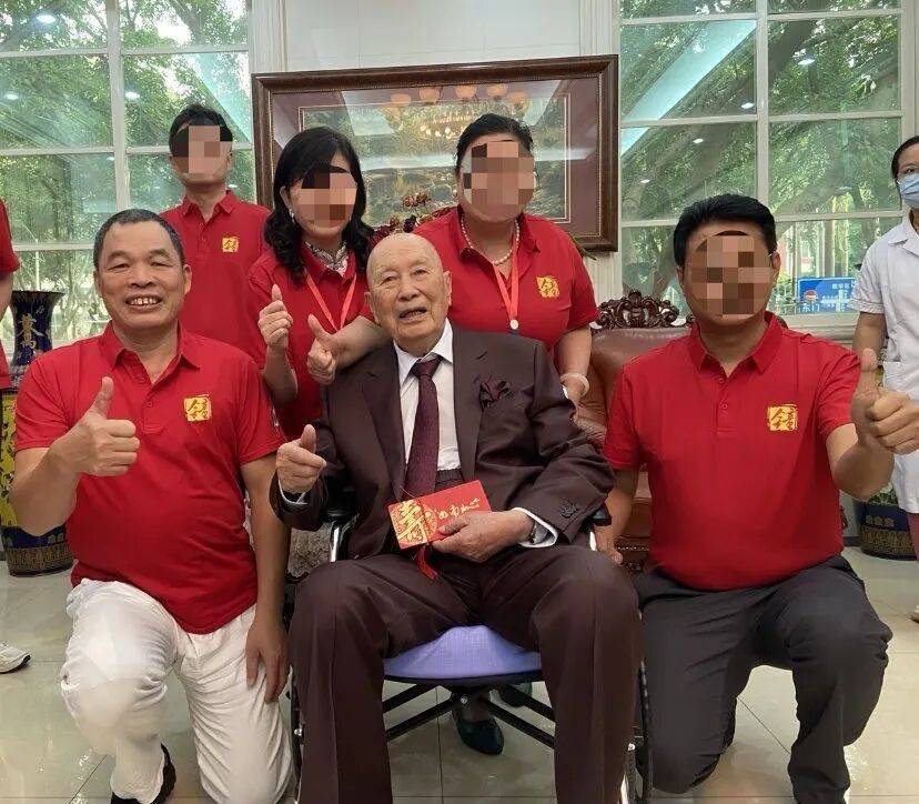 百岁院士声明“蹭合影”背后：双方交涉长达一年<strong></p>
<p>数字货币app</strong>，均称付诸法律