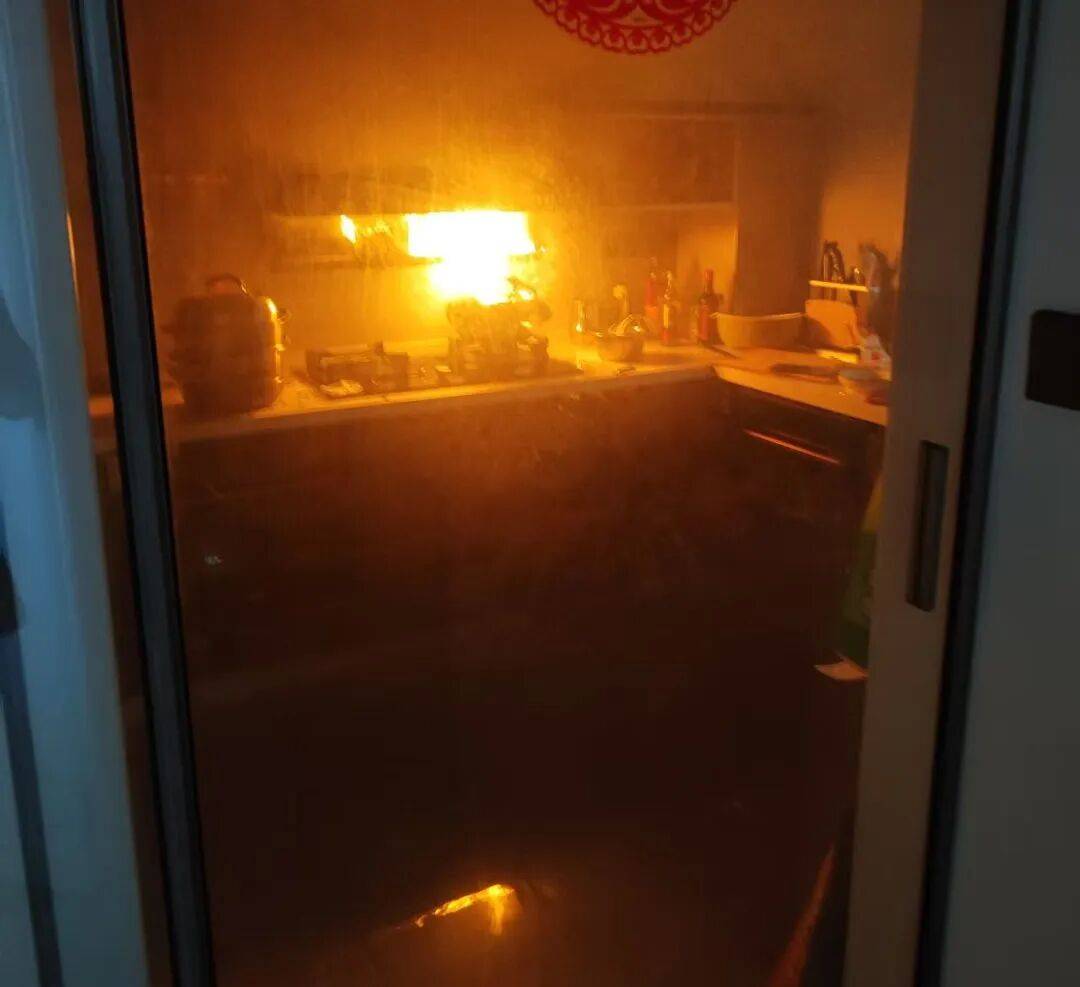 以案为鉴 | 家中起火前<strong></p>
<p>数字货币app</strong>，他们都曾接到一通电话……