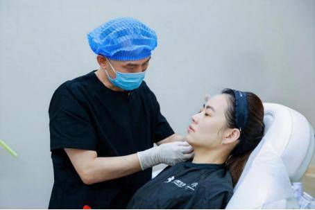 重磅官宣<strong></p>
<p>数字货币官网</strong>！郭俊龙院长认证Dr.U博士医美皮肤科学科带头人