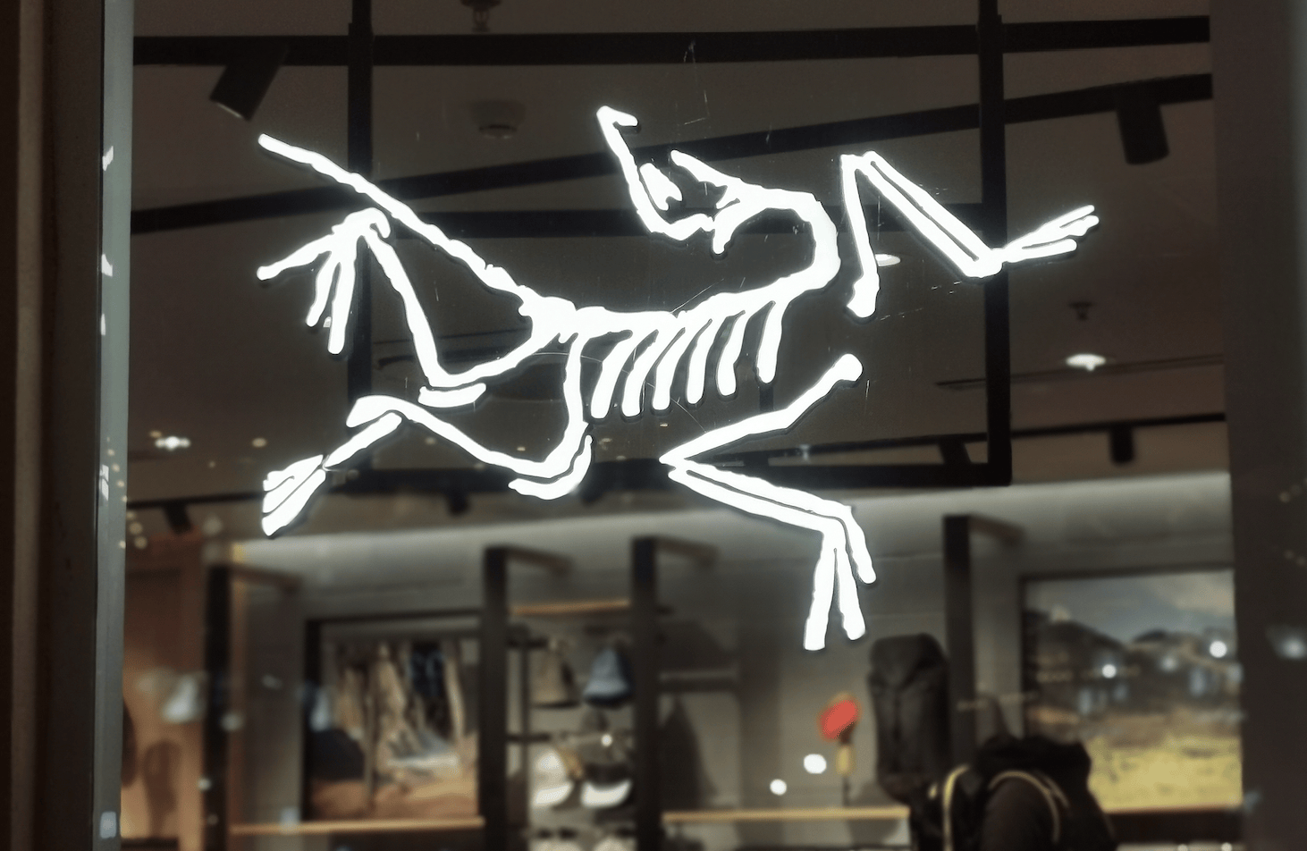 “烟花秀”之后<strong></p>
<p>数字货币官网</strong>，始祖鸟大中华区总经理佘移峰离职