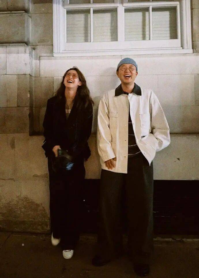 杜海涛章泽天伦敦看展合影<strong></p>
<p>数字货币投资</strong>，网友直呼神奇：没想到他俩还认识