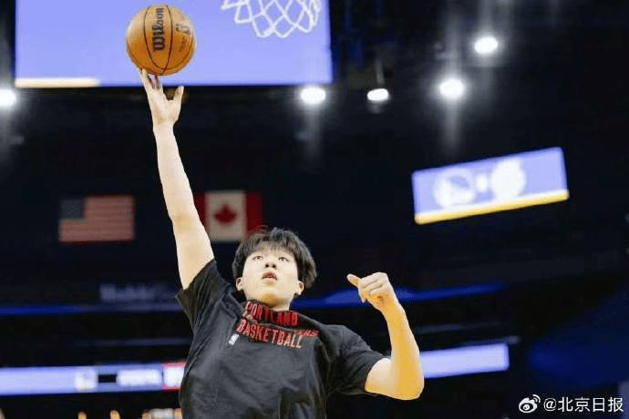 杨瀚森迎NBA常规赛首秀<strong></p>
<p>数字货币APP下载</strong>，两罚全中拿到个人NBA生涯首分；此前出场时播音字幕都是中文