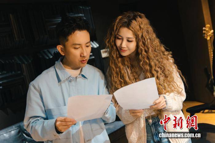 台湾IP涌入《没出息》评论区：<strong></p>
<p>数字货币交易平台</strong>我在台湾我要回家