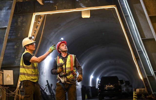 青年说 | 到中亚<strong></p>
<p>数字货币价格</strong>，奔赴一场激动人心的“探秘”