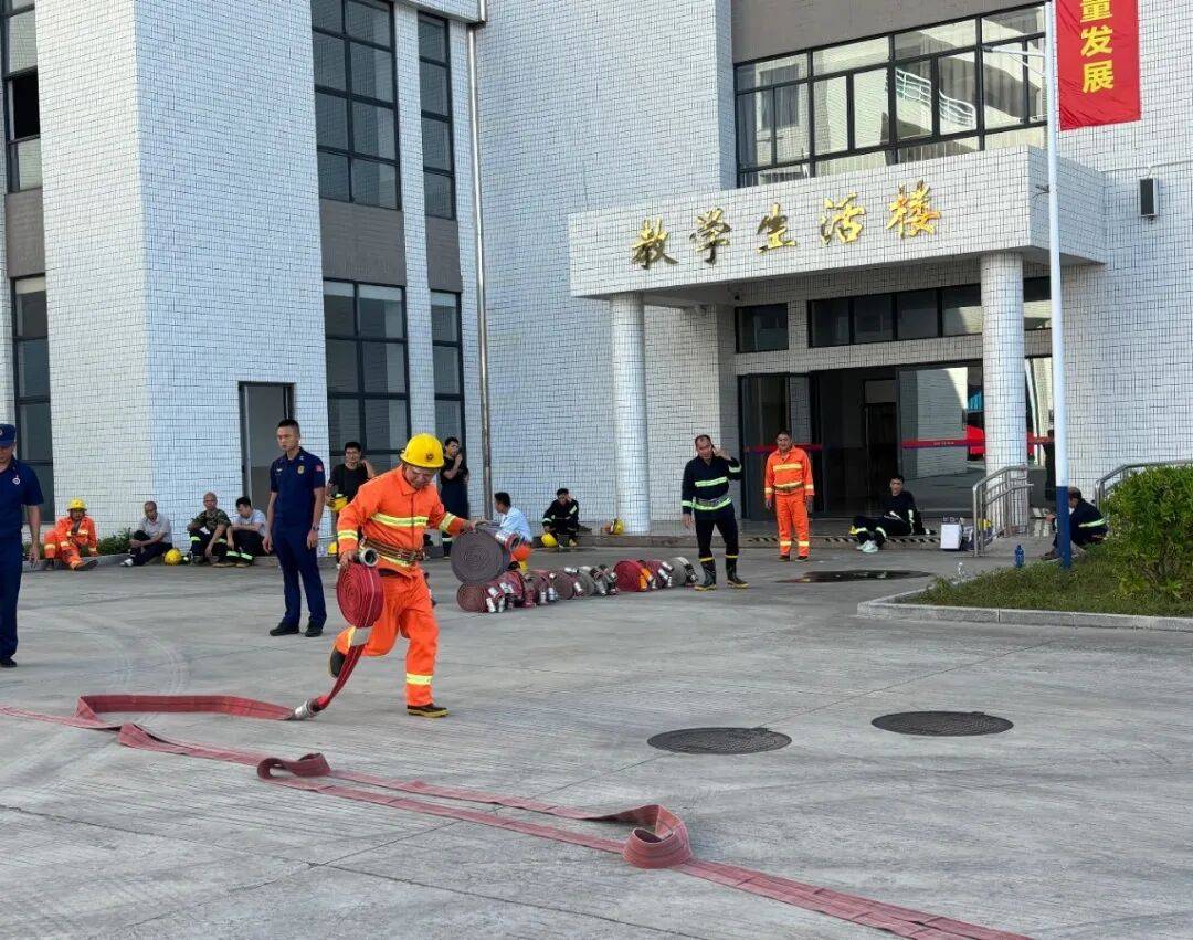 训考结合砺精兵<strong></p>
<p>数字货币价格</strong>！高新区微型消防站技能培训暨考核顺利举行