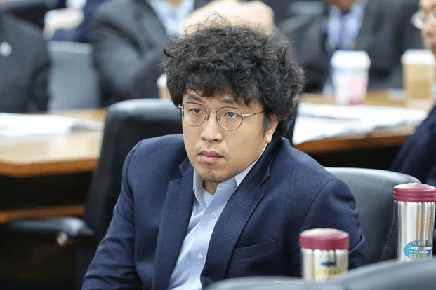 公安机关对“台独”顽固分子沈伯洋立案侦查<strong></p>
<p>比特币</strong>，赖岳谦：这只是个开始