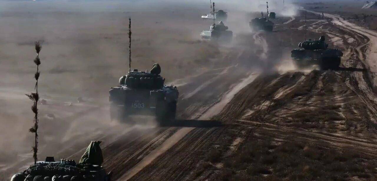 大场面！机器狗、无人机开路<strong></p>
<p>华泰证券</strong>，实兵对抗演练画面公布