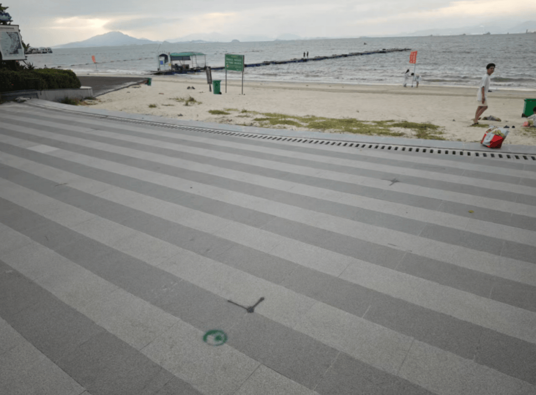 单价1.6万元买的海景房<strong></p>
<p>中信证券</strong>，如今二手房仅6000多元！开发商改造道路遭业主强烈反对：散步时景观视野将受明显影响