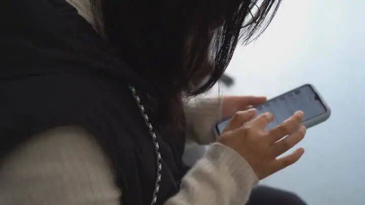 扬州一女子刷短视频惹祸：偷偷去银行取了6万现金<strong></p>
<p>德州有几个证券公司</strong>，结果……