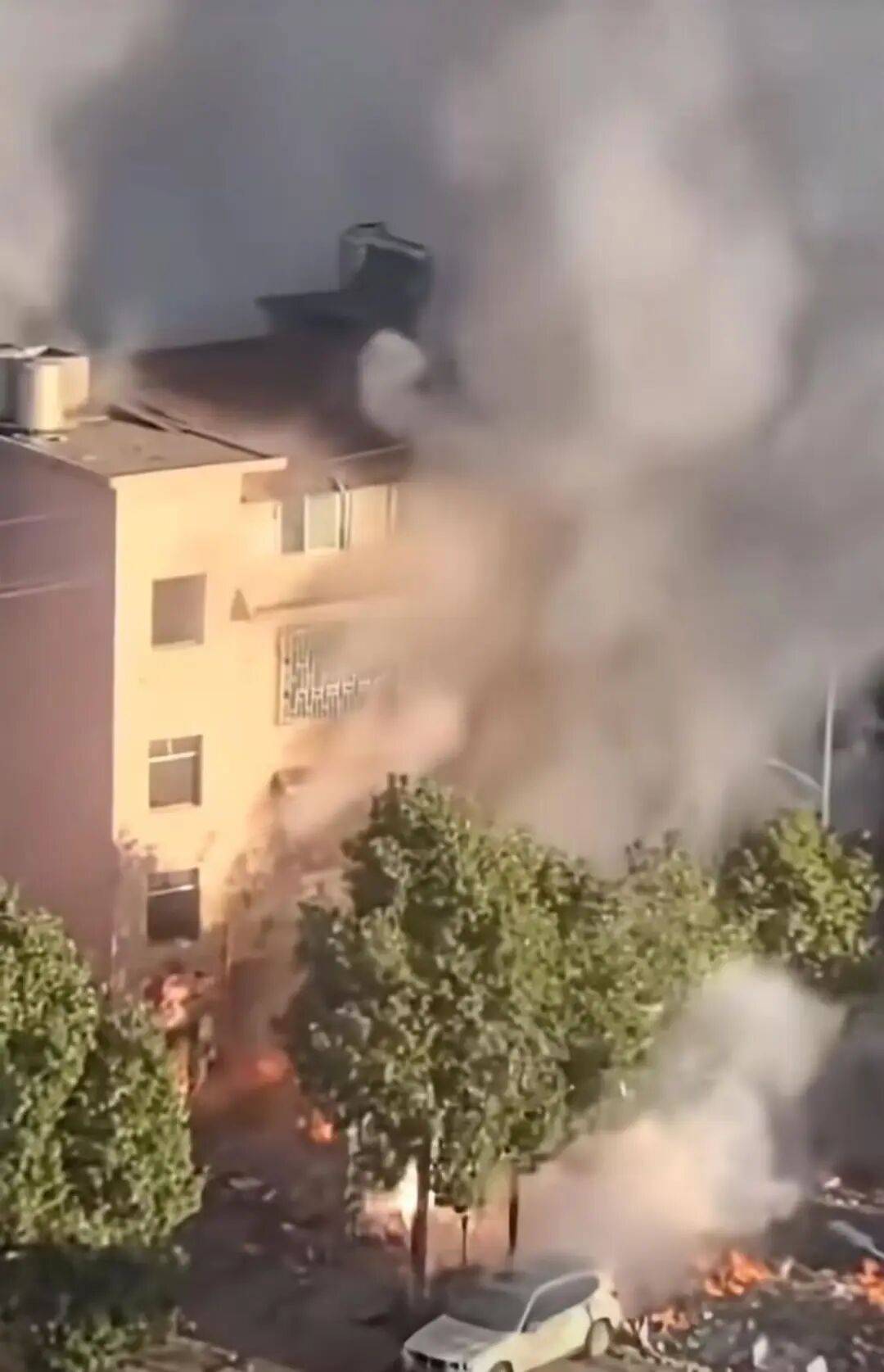 郴州发生燃爆的烟花爆竹店老板已去世<strong></p>
<p>证券公司上市时间排名</strong>,家属最新回应