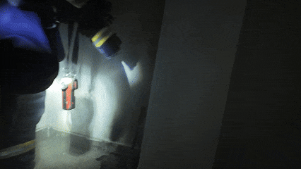 夜晚<strong></p>
<p>证券公司上市时间排名</strong>,办公楼12层突冒火光!一个动作险酿大祸,监控还原真相