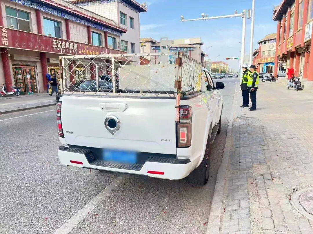 “我根本没反应过来!”刚下车就被撞倒<strong></p>
<p>长江证券王世平简介</strong>,人都懵了