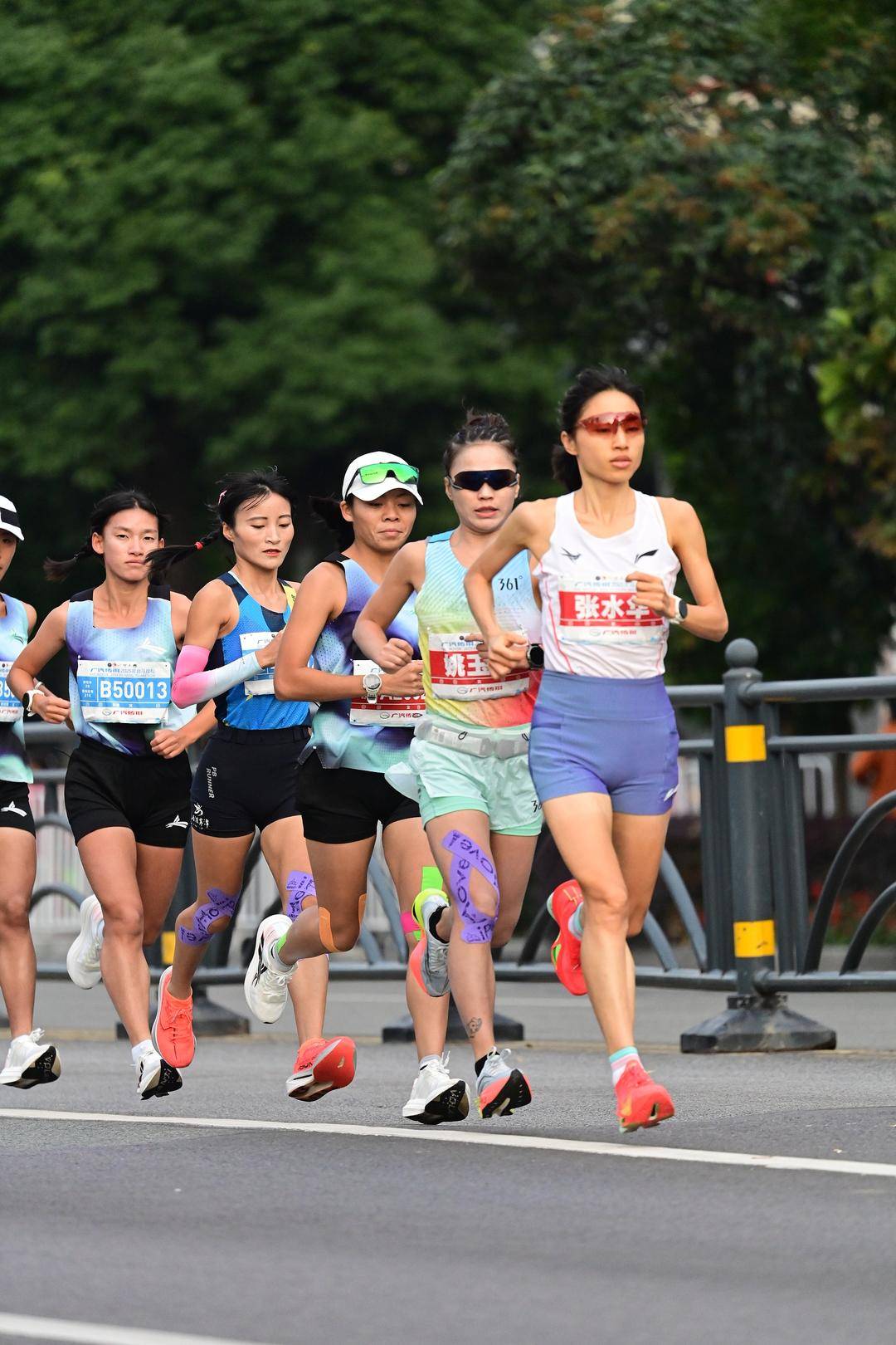 张水华家人回应医院处分:今年9月已与361°解约<strong></p>
<p>海通证券上海营业点</strong>,对警告处分不作评价