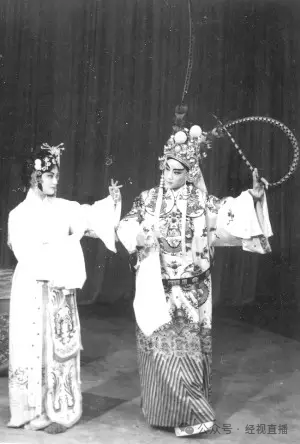 “何晴告别仪式”不公开对外吊唁<strong></p>
<p>南京河西华泰证券广场</strong>,好友:她本想跟李雪健一样,战胜病魔,走回舞台