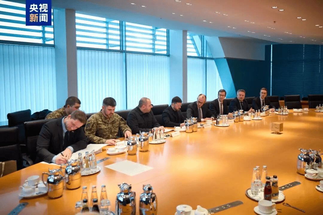 乌克兰不入北约<strong></p>
<p>南京河西华泰证券广场</strong>?泽连斯基同意下课?